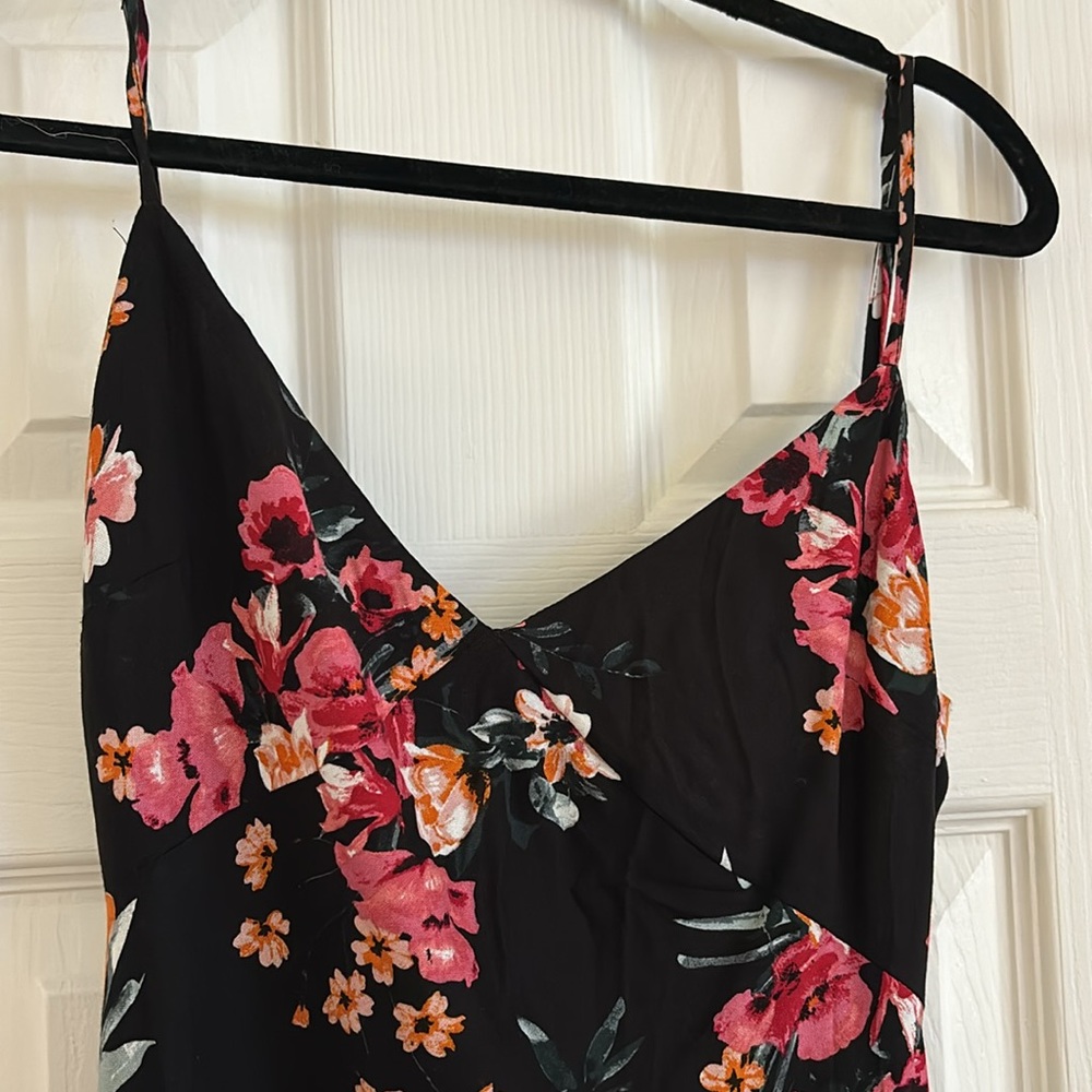Hello Molly Midi Dress - Picture 4 of 6